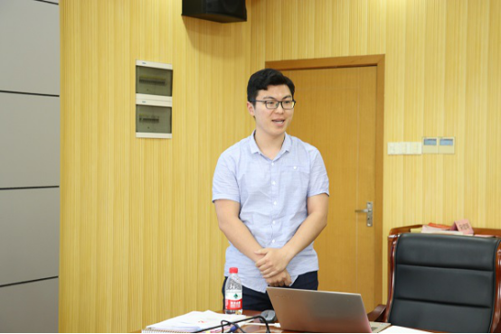 探花
春季学期基层党建工作研讨会暨第四次党支部书记例会召开647.png